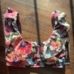 Ruffle floral bikini top NWT